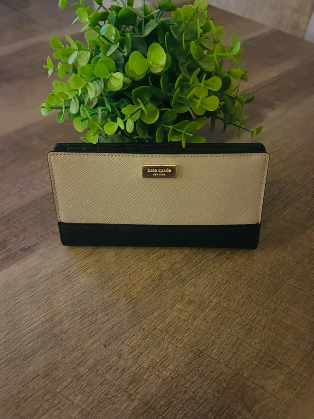 kate spade Cream and Black Two-Tone Saffiano Wallet